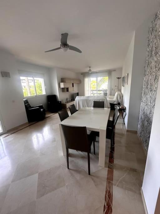 Costalita Beach Apartamento En Estepona Kültér fotó