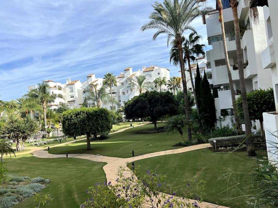 Costalita Beach Apartamento En Estepona Kültér fotó